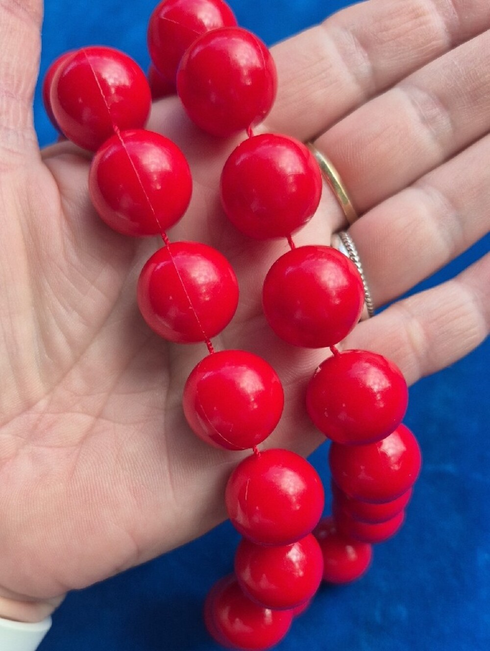Red Statement Bead Necklace - Picture 5 of 6